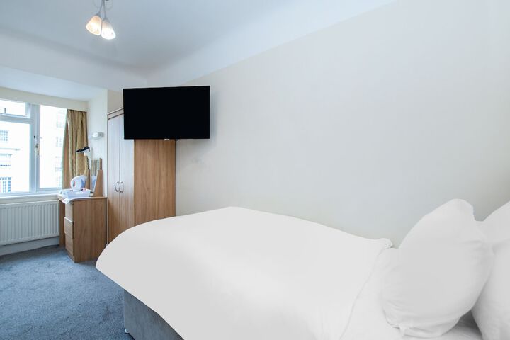 Room 7 of 45