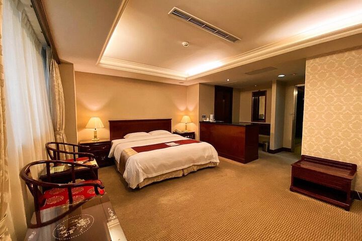 Room 14 of 46