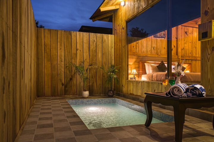 Pool 30 of 89