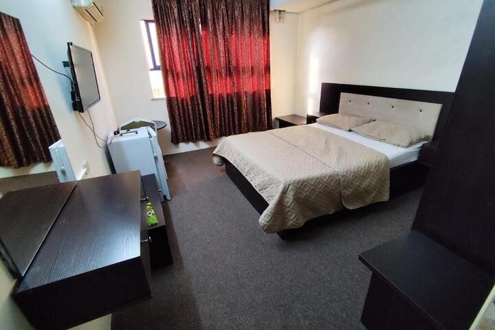Room 26 of 34