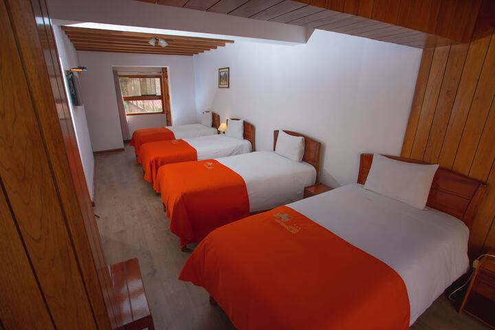 Room 10 of 33
