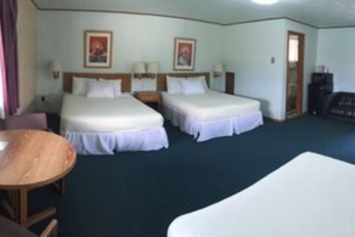 Room 33 of 57