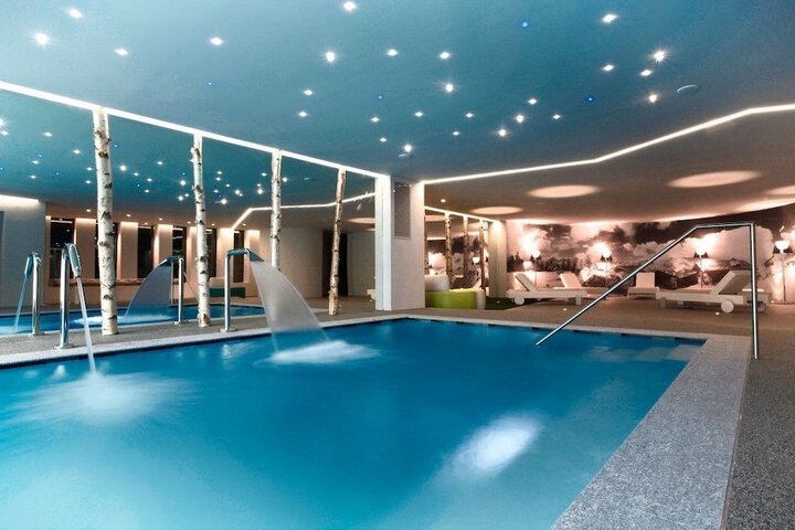 Pool 30 of 58