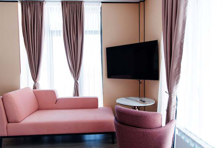 Room 25 of 76