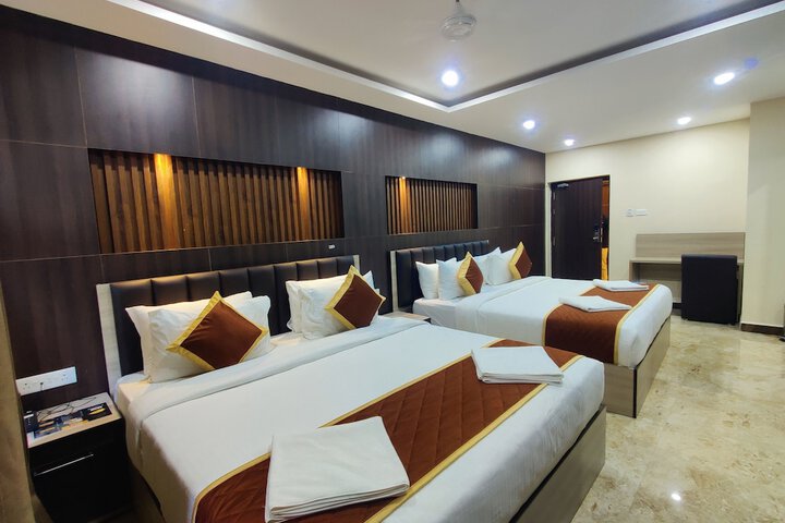 Room 17 of 28
