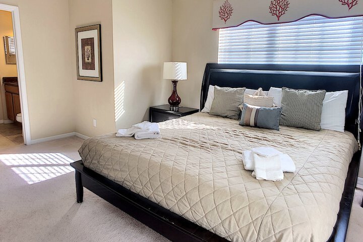 Room 5 of 40