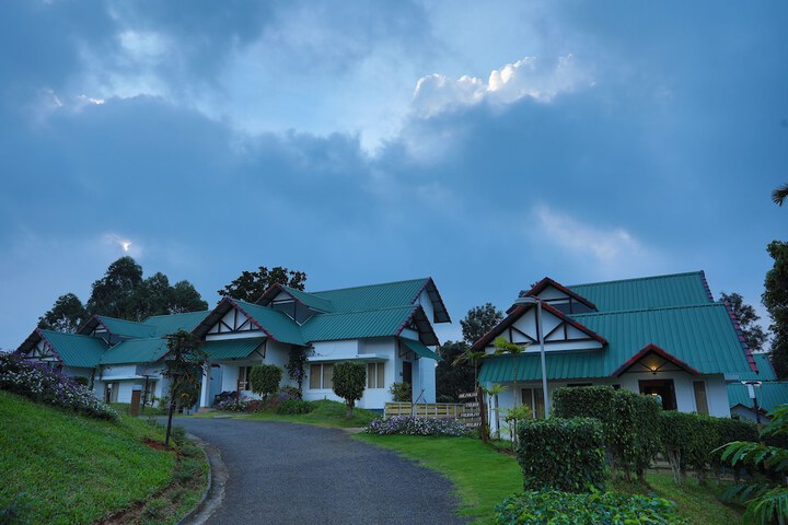 Hotel Exterior 77 of 92