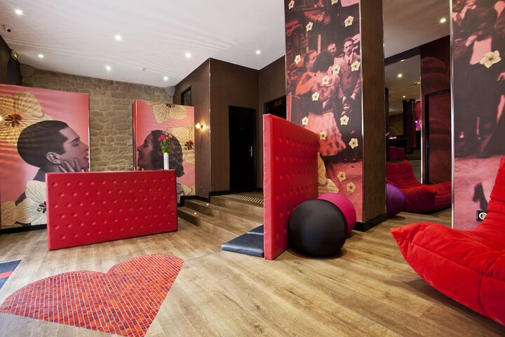 Guest Lobby