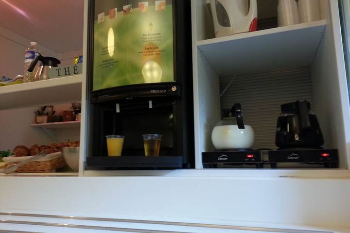 Breakfast/Coffee Service 44 of 50
