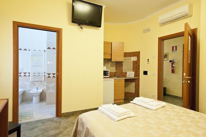 Room 4 of 35