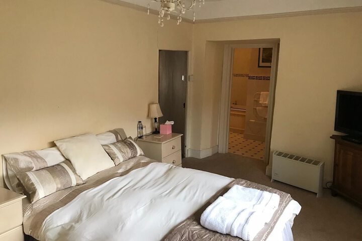 Room 7 of 38