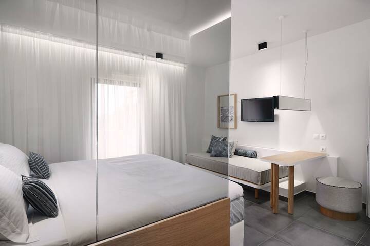 Room 27 of 95