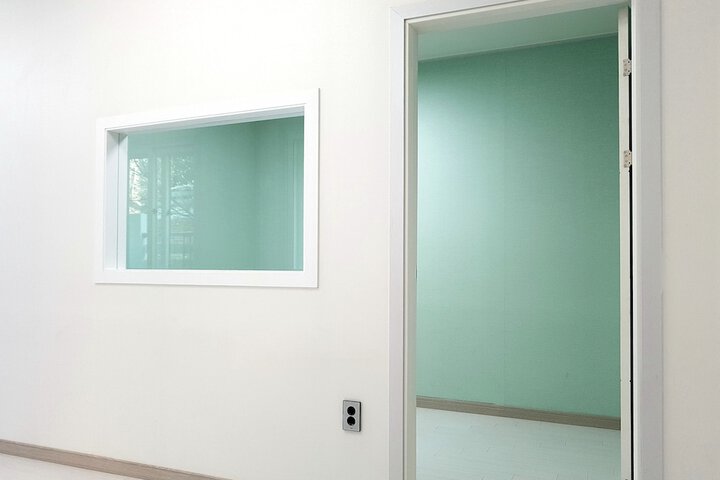Room 5 of 150