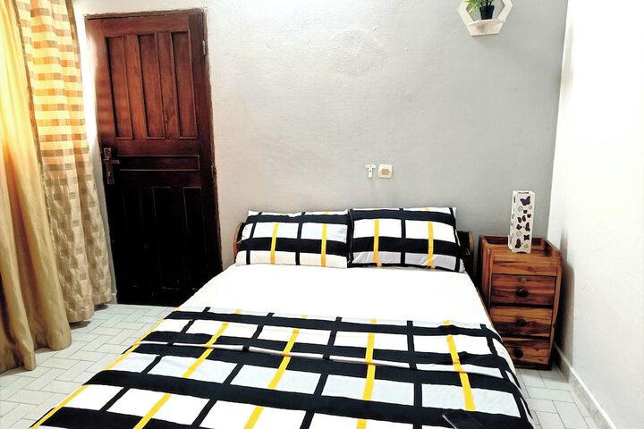 Room 10 of 36