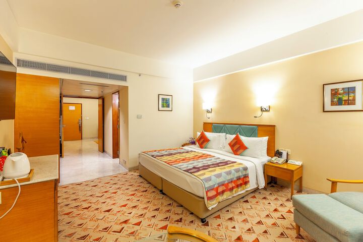 Room 8 of 40