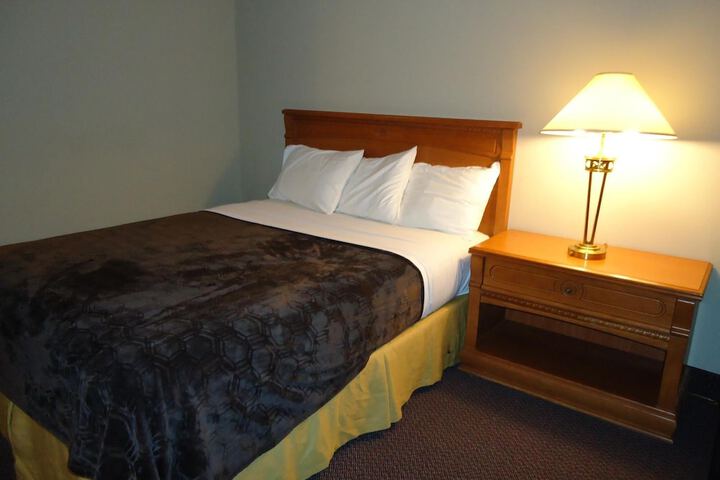 Room 18 of 39