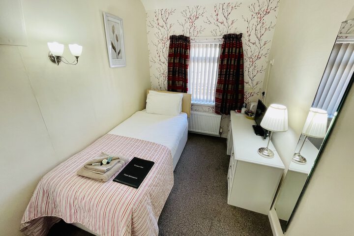 Room 21 of 141