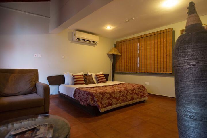 Room 3 of 25