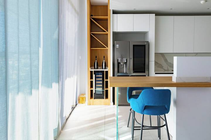 St.Julians Center Suites
