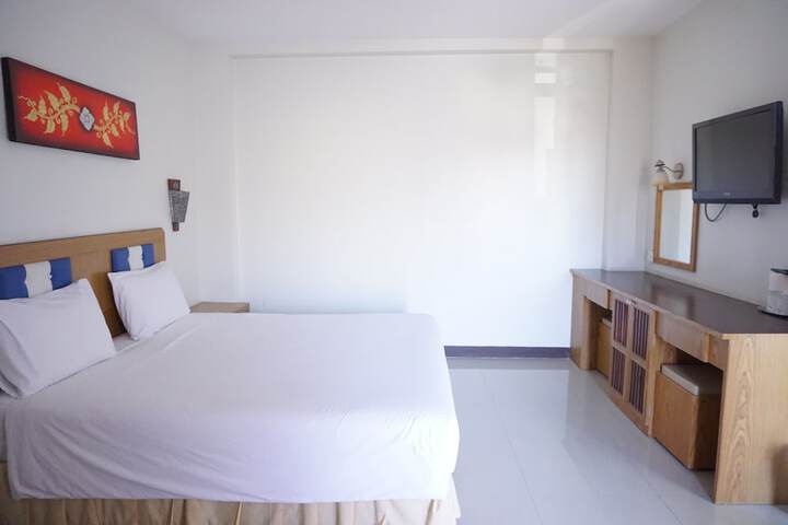 Room 12 of 38