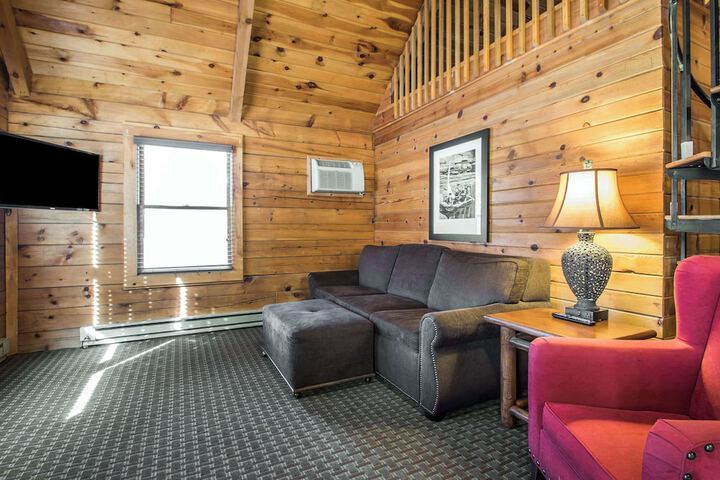 2 Bedroom 1 King 1 Queen 2 Bath Cottage (14 of 14)