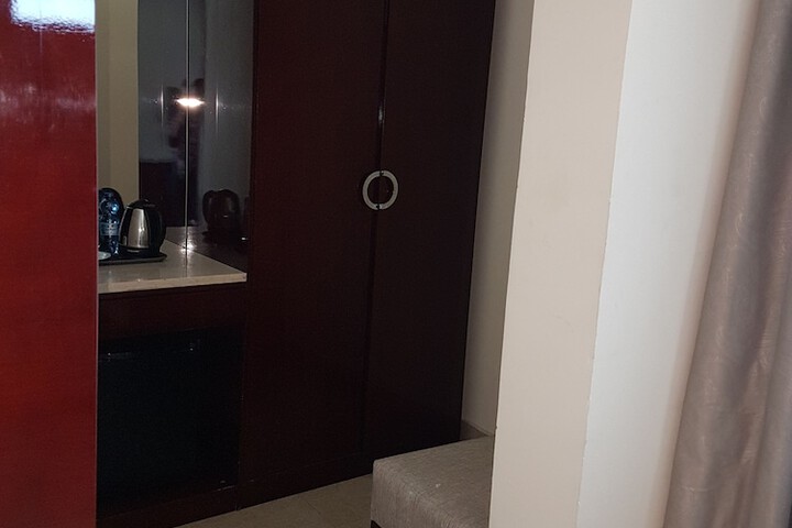 Room 58 of 103
