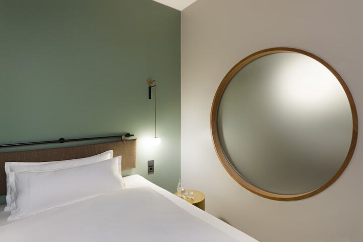 Room 15 of 95