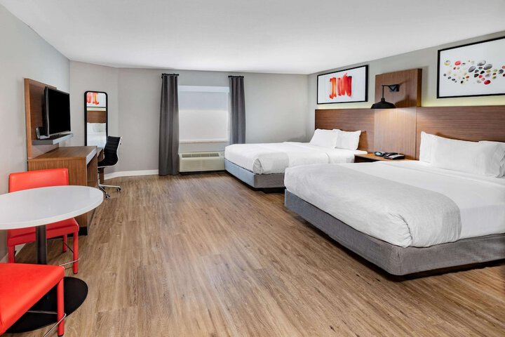 1 King Bed Suite (3 of 5)
