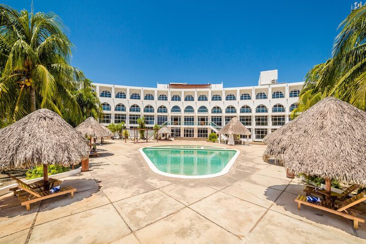 Hotel with Pool
