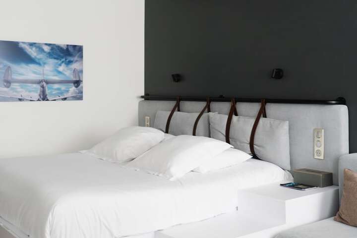 Room 32 of 86