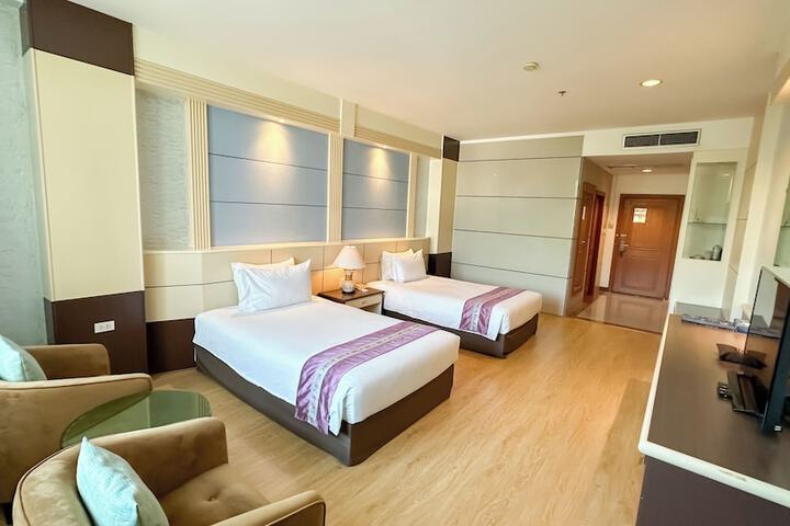 Room 8 of 55