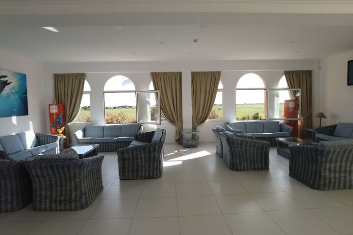 Entrance & Lobby