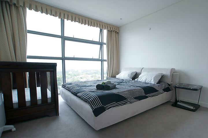 Room 4 of 21