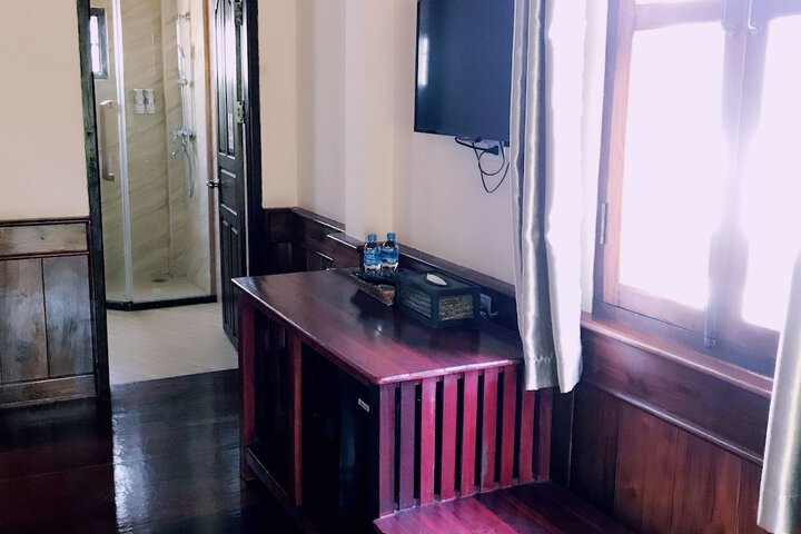 Room 33 of 73