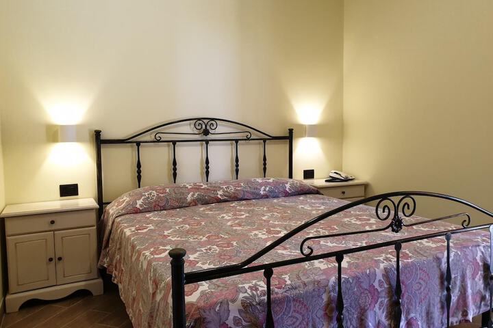 Room 13 of 52