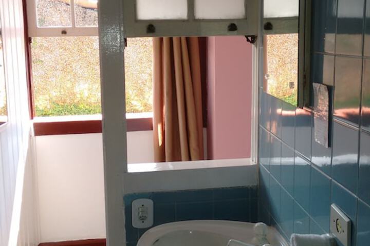 Room 72 of 124