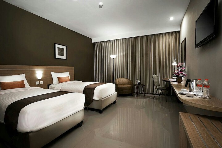 Room 7 of 53