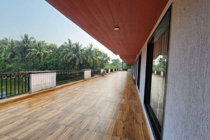 Hotel 5 of 8