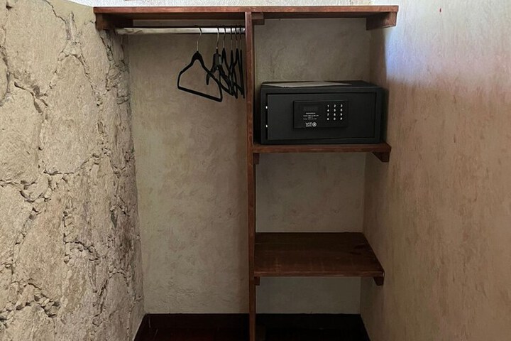 Room 82 of 244