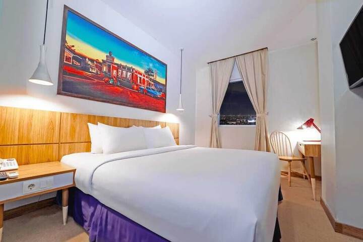 Room 21 of 53