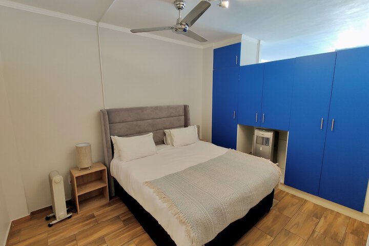 Room 4 of 40