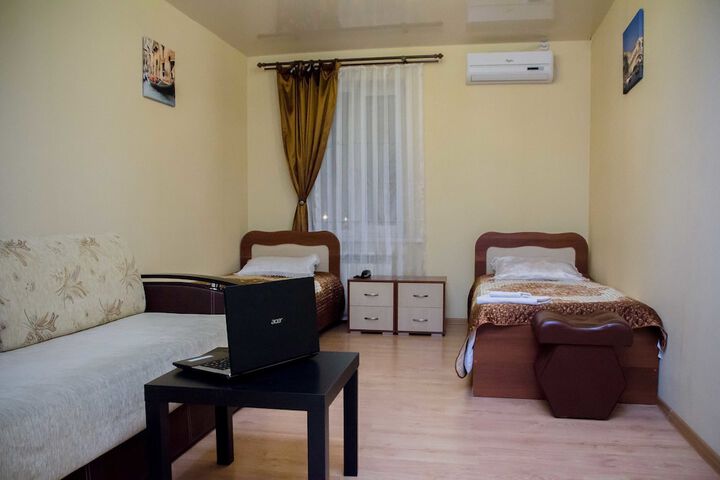 Room 6 of 20