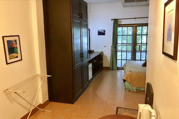 Room 5 of 29