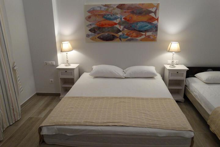 Room 6 of 43