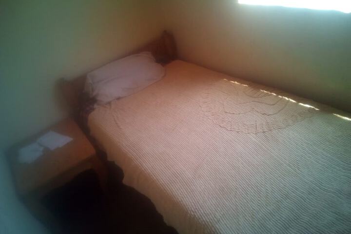 Room 4 of 7