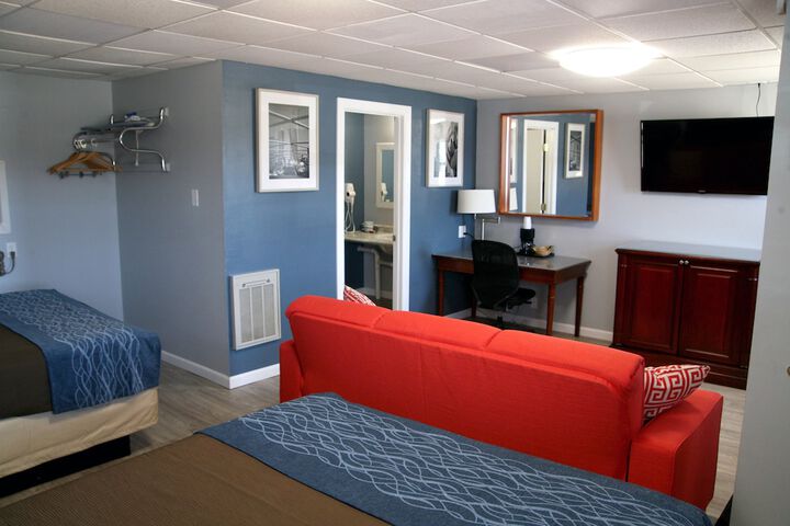 Room 4 of 71