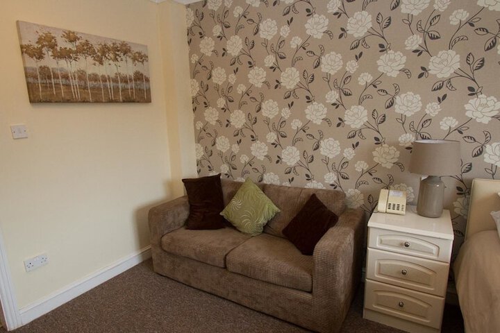 Room 4 of 49