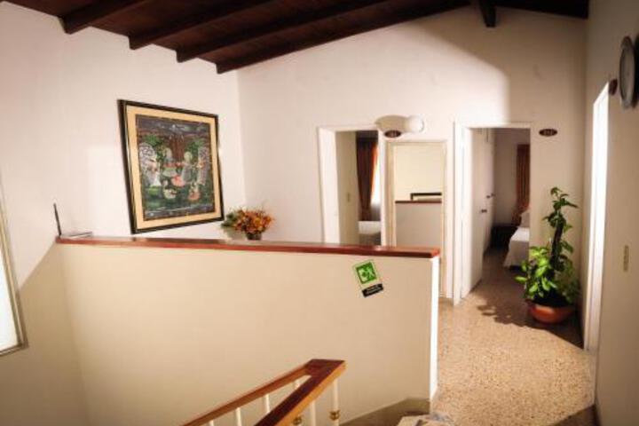 Hotel Alcazar De Patio Bonito