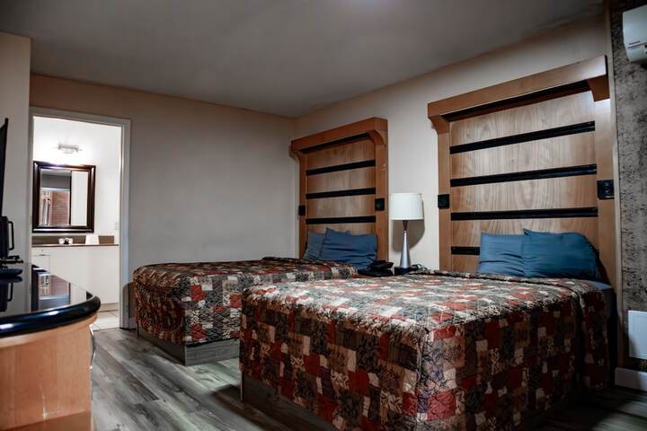 Basic 2 Double Beds (4 of 6)