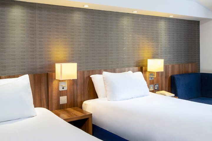 Room 3 of 52